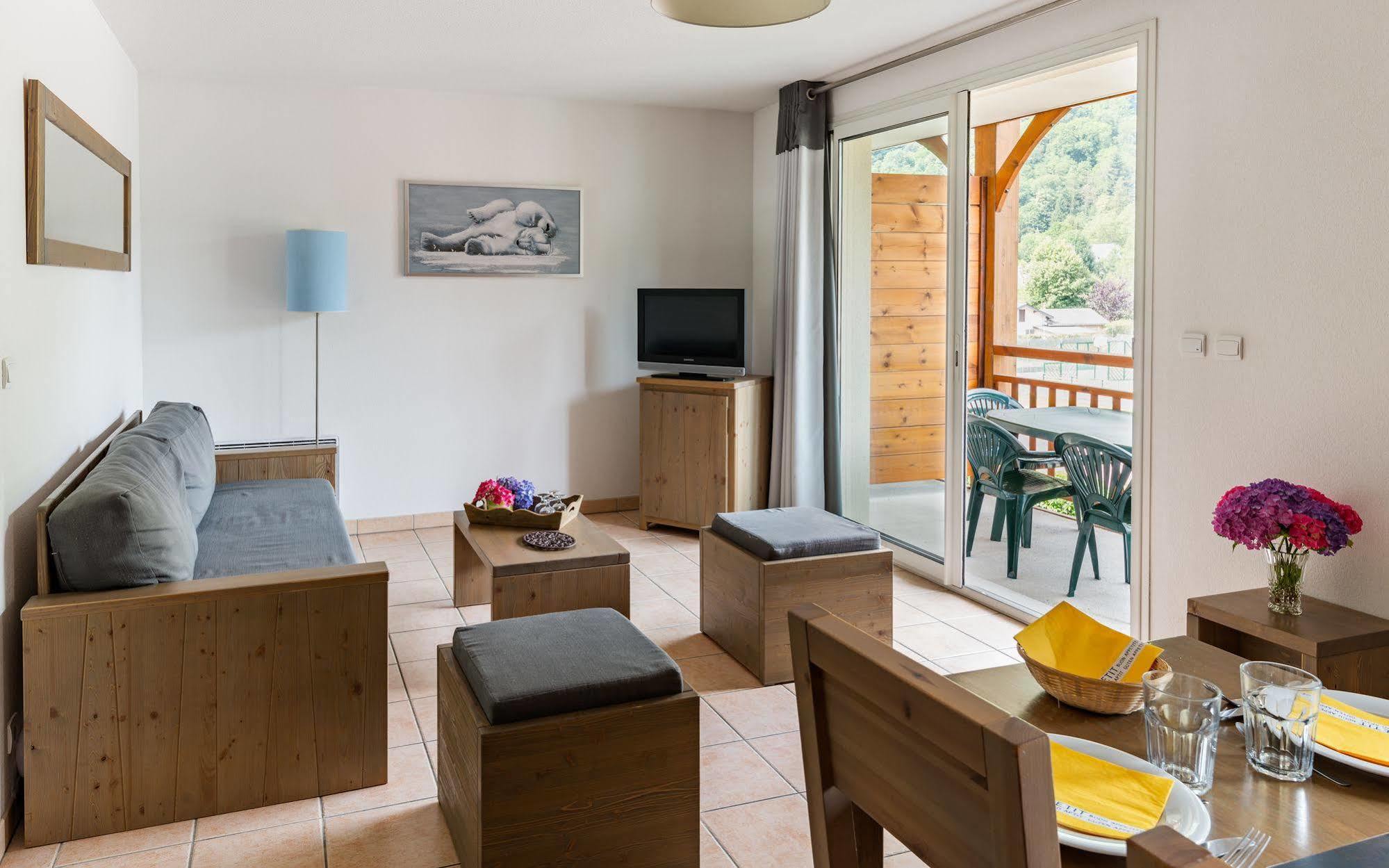 Lagrange Vacances Le Belvedere Saint-Mamet エクステリア 写真