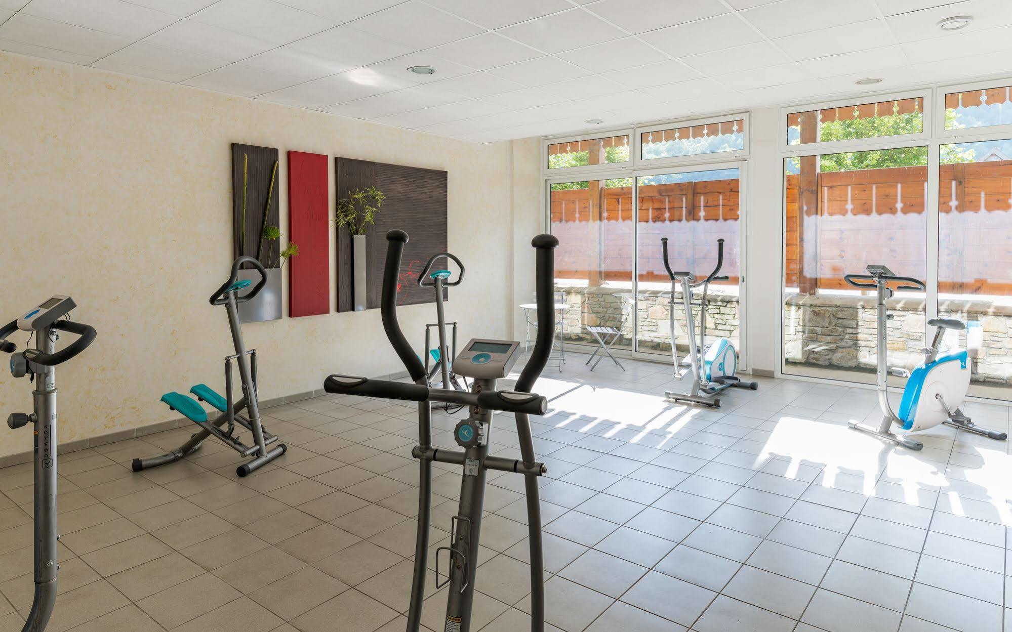 Lagrange Vacances Le Belvedere Saint-Mamet エクステリア 写真